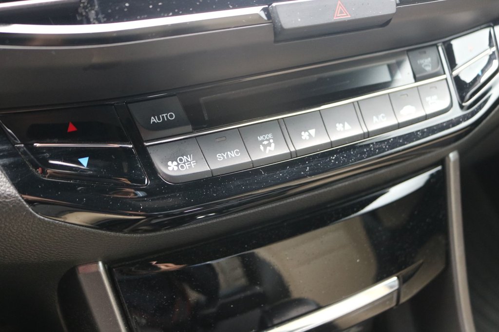 Honda Accord Coupe Touring 2016 à Gatineau, Québec - 18 - w1024h768px