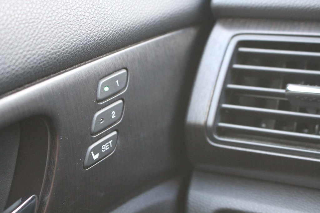 Honda Accord Touring 2014 à Gatineau, Québec - 15 - w1024h768px