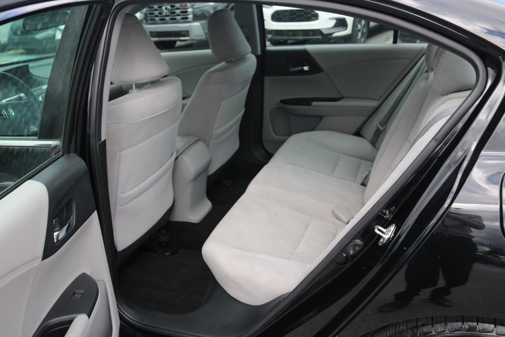 Honda Accord LX 2015 à Montréal, Québec - 8 - w1024h768px