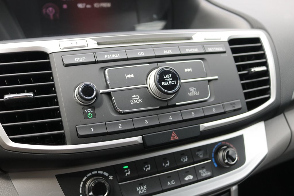 Honda Accord LX 2015 à Montréal, Québec - 17 - w1024h768px