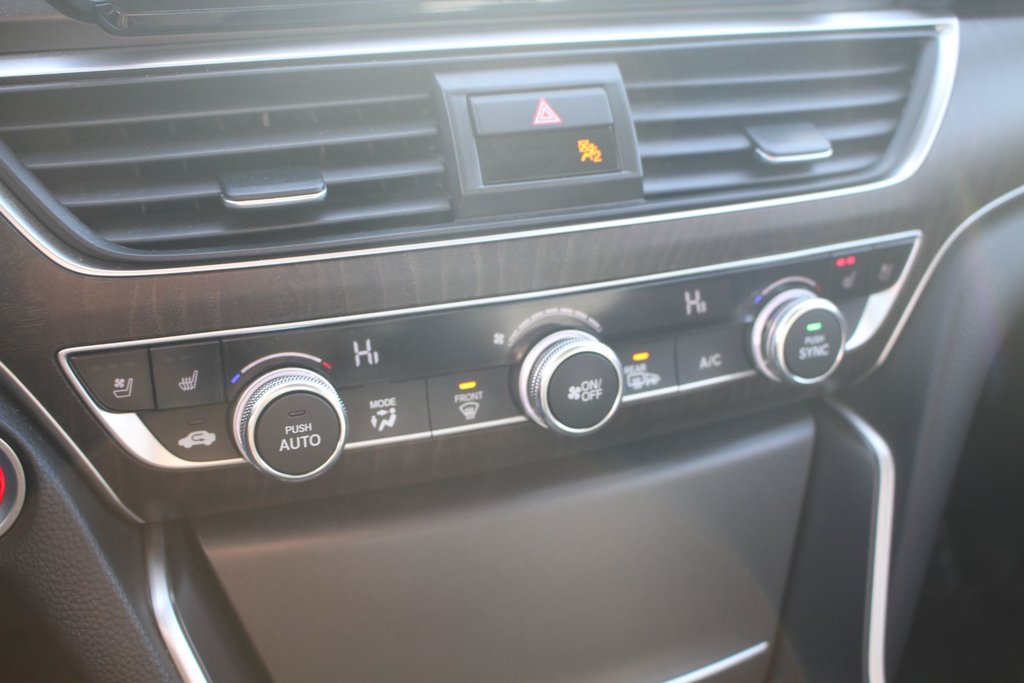2018 Honda Accord Touring 2.0 in , Quebec - 21 - w1024h768px