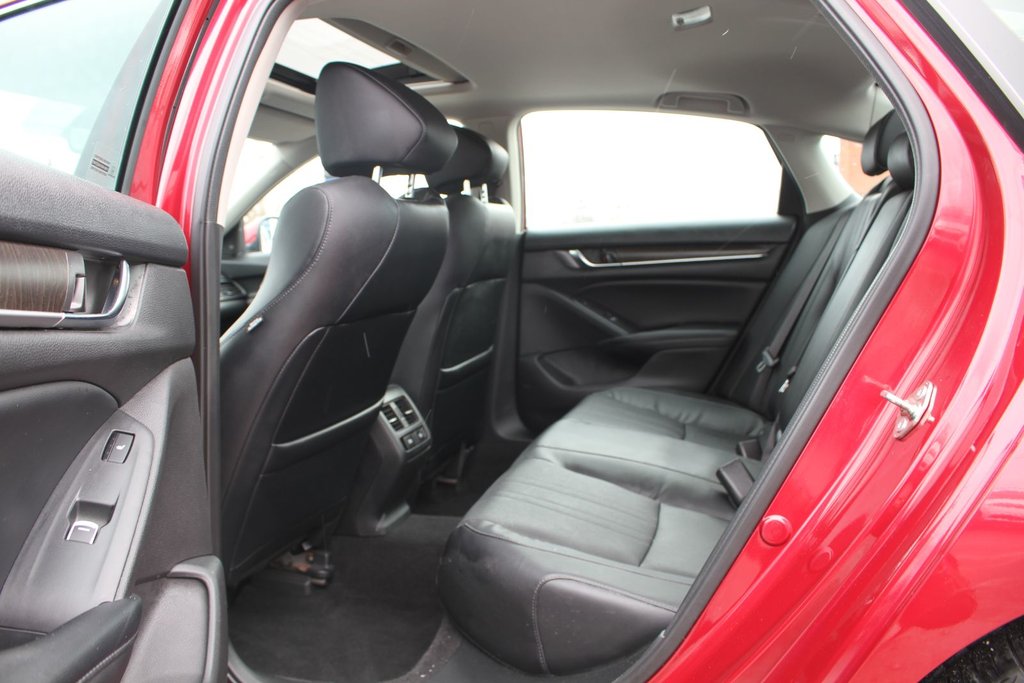 Honda Accord Touring 2.0T 2018 à Gatineau, Québec - 9 - w1024h768px