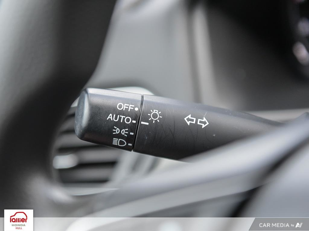 Honda Accord LX 2020 à , Québec - 16 - w1024h768px