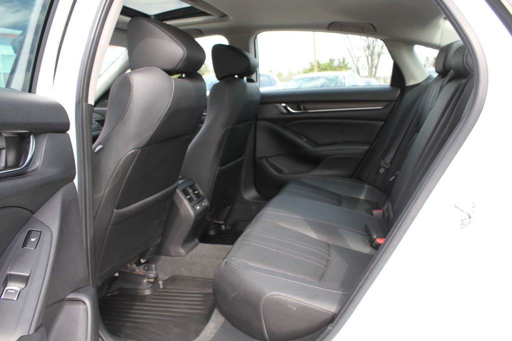 Honda Accord Touring 2020 à Montréal, Québec - 8 - w1024h768px