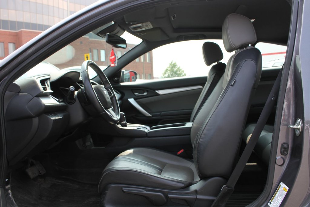 Honda Civic Coupe Touring 2017 à Gatineau, Québec - 7 - w1024h768px