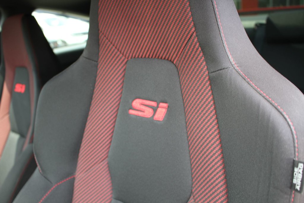Honda Civic Coupe Si 2020 à , Québec - 25 - w1024h768px