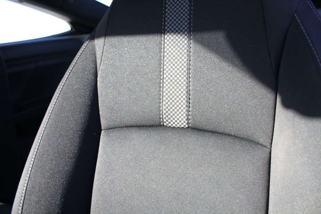 Honda Civic Coupe LX 2020 à , Québec - 18 - w1024h768px