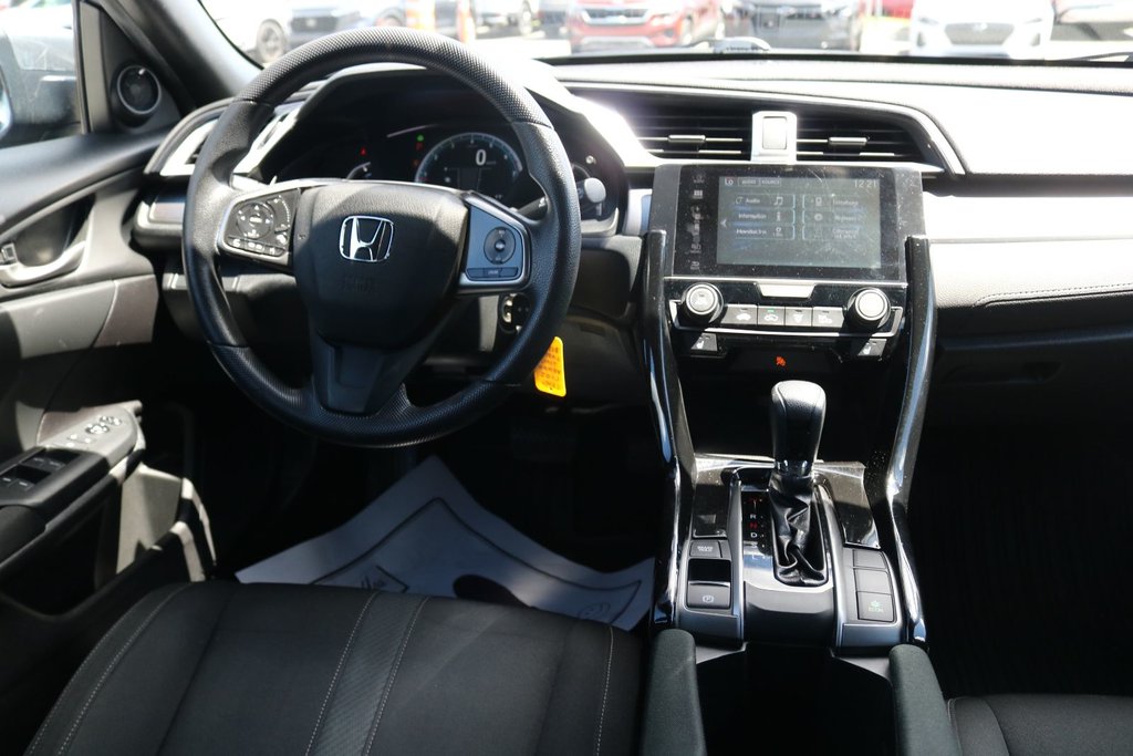 Honda Civic Hatchback LX 2017 à Gatineau, Québec - 9 - w1024h768px