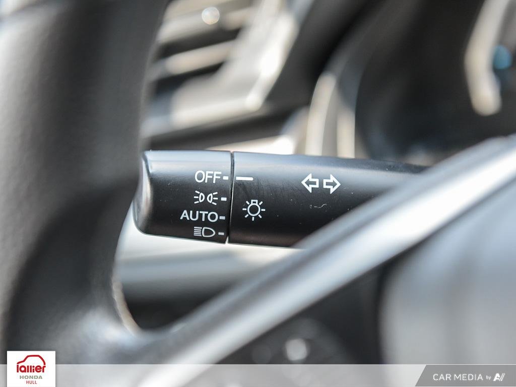 2018 Honda Civic Hatchback LX in , Quebec - 16 - w1024h768px