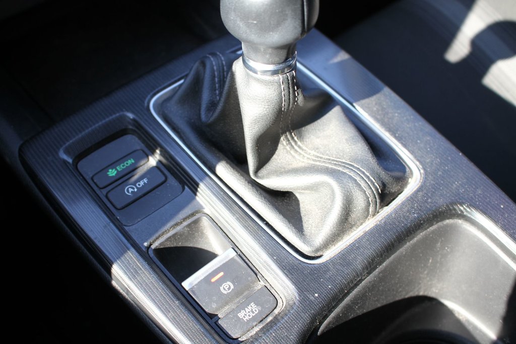 2022 Honda Civic Hatchback Sport in Gatineau, Quebec - 17 - w1024h768px