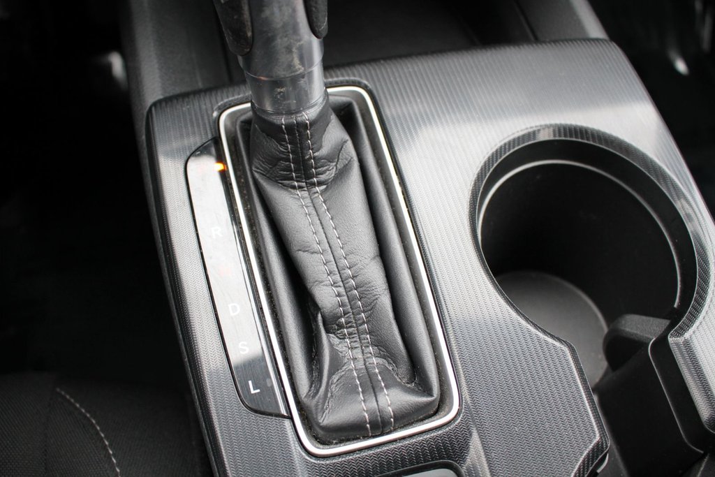 2022 Honda Civic Hatchback LX in Gatineau, Quebec - 16 - w1024h768px