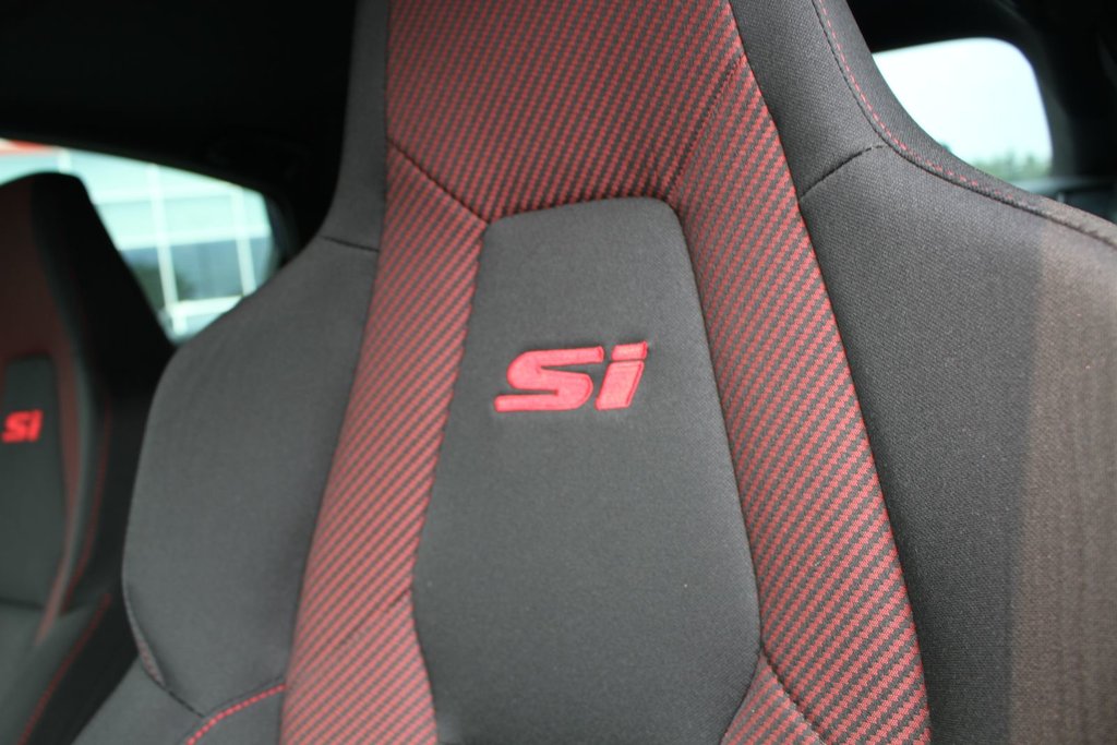Honda Civic SI 2020 à , Québec - 24 - w1024h768px