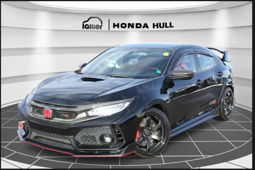 Honda Civic Type R  2018 à Montréal, Québec - 1 - w1024h768px