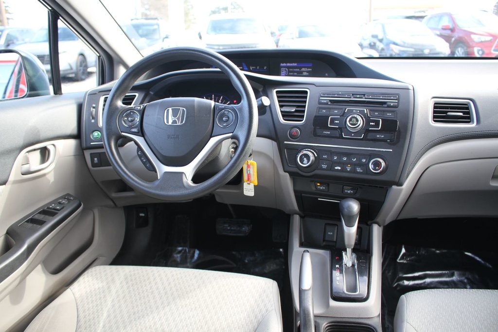 Honda Civic LX 2014 à Gatineau, Québec - 9 - w1024h768px