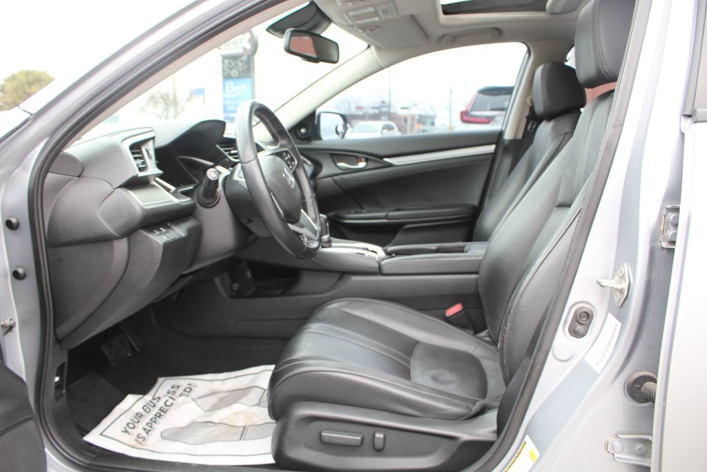 Honda Civic Touring 2018 à Gatineau, Québec - 8 - w1024h768px