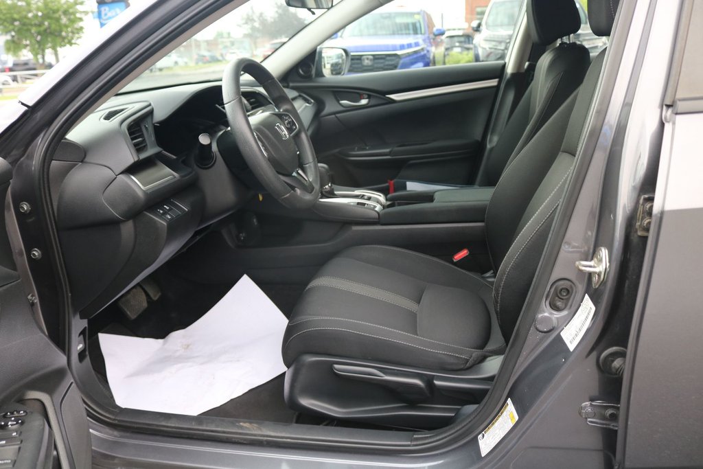 2019 Honda Civic LX in Montréal, Quebec - 7 - w1024h768px