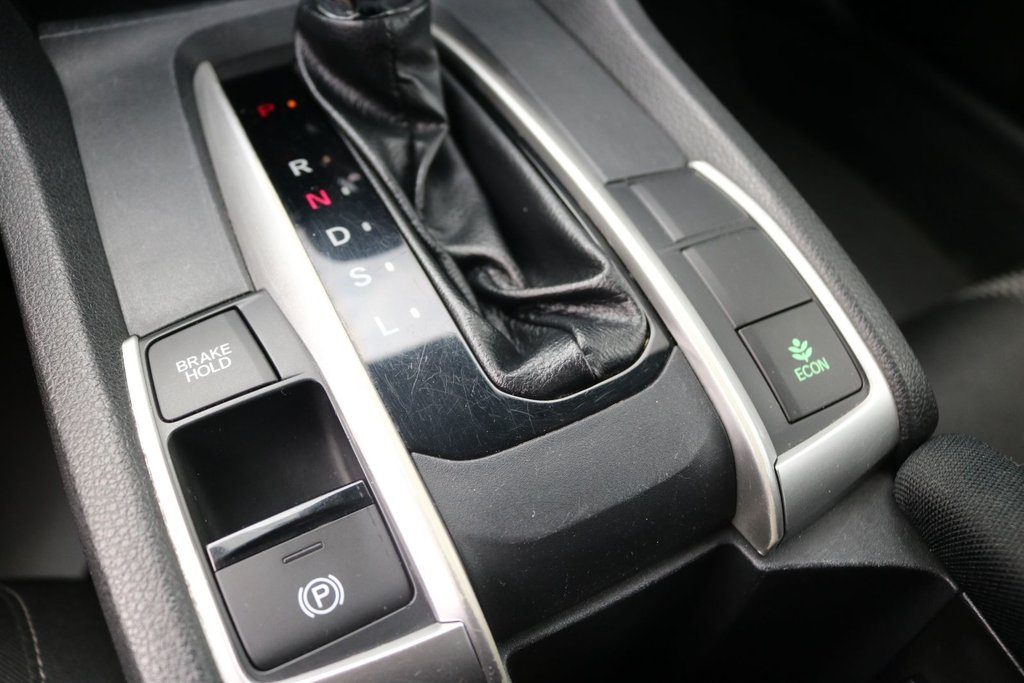 2019 Honda Civic LX in Montréal, Quebec - 15 - w1024h768px