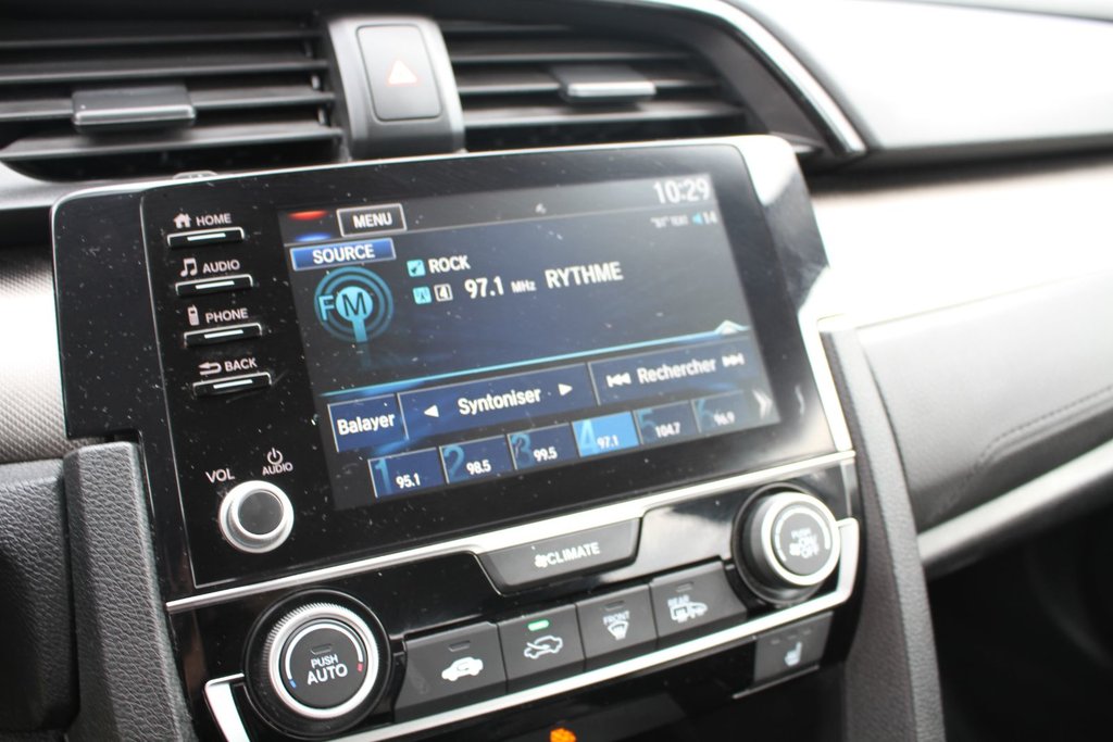 Honda Civic LX 2020 à , Québec - 18 - w1024h768px