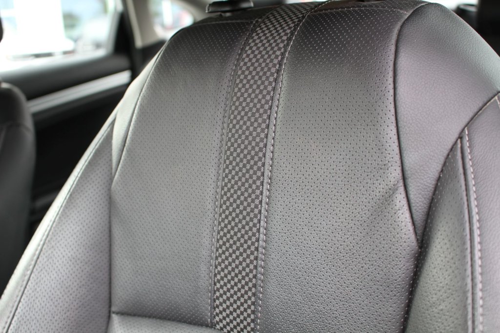 2020 Honda Civic Touring in , Quebec - 24 - w1024h768px