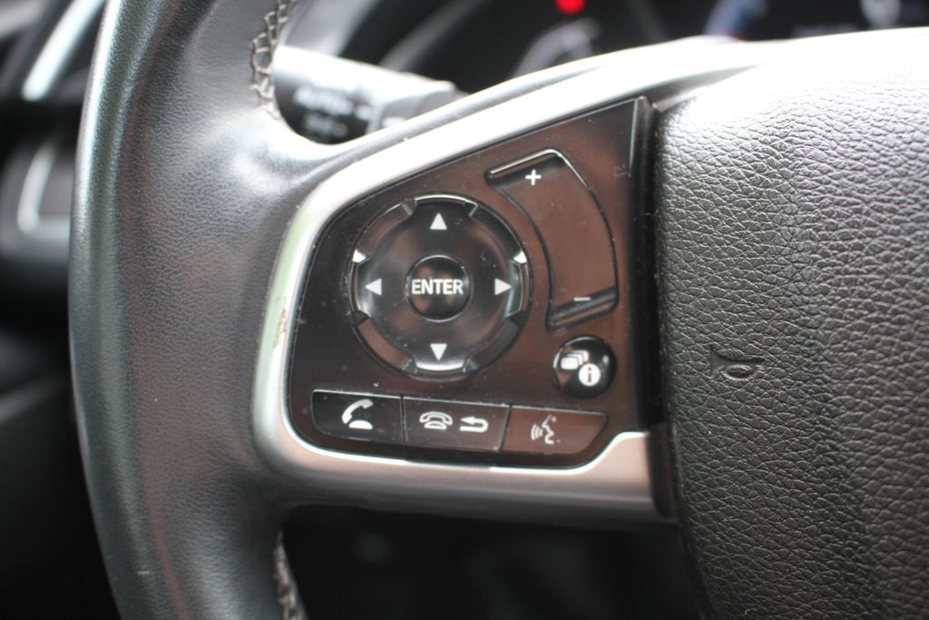 2020 Honda Civic Touring in , Quebec - 13 - w1024h768px