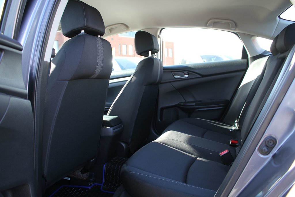 Honda Civic LX 2020 à , Québec - 8 - w1024h768px