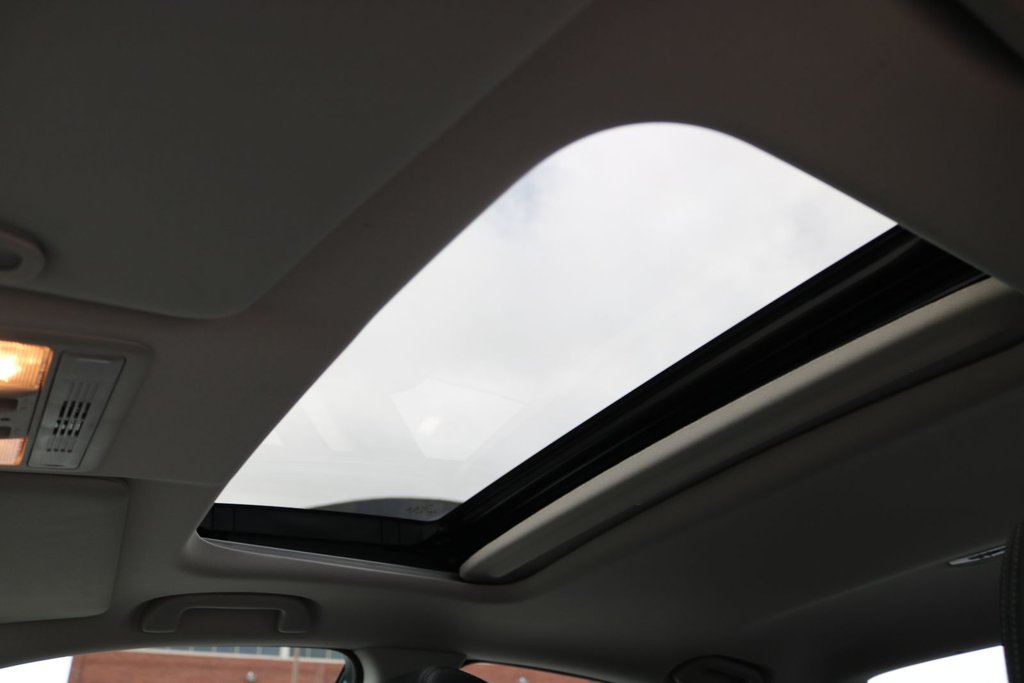 Honda Civic Touring 2020 à Gatineau, Québec - 26 - w1024h768px