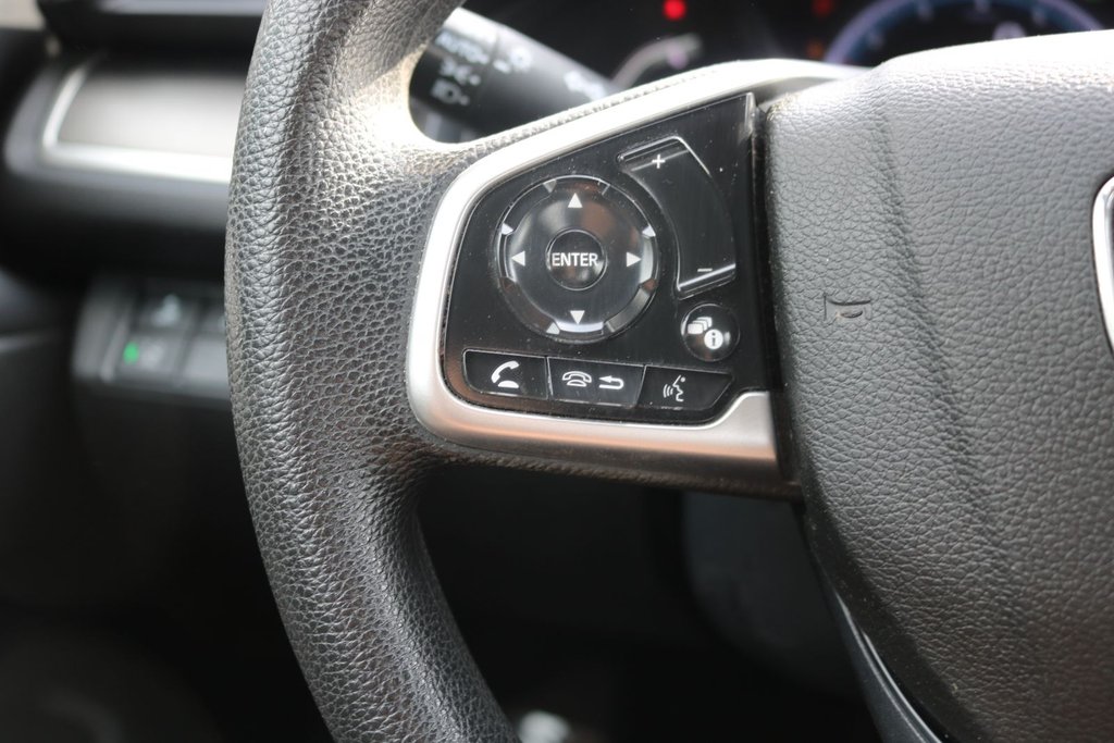 2020 Honda Civic LX in Montréal, Quebec - 12 - w1024h768px