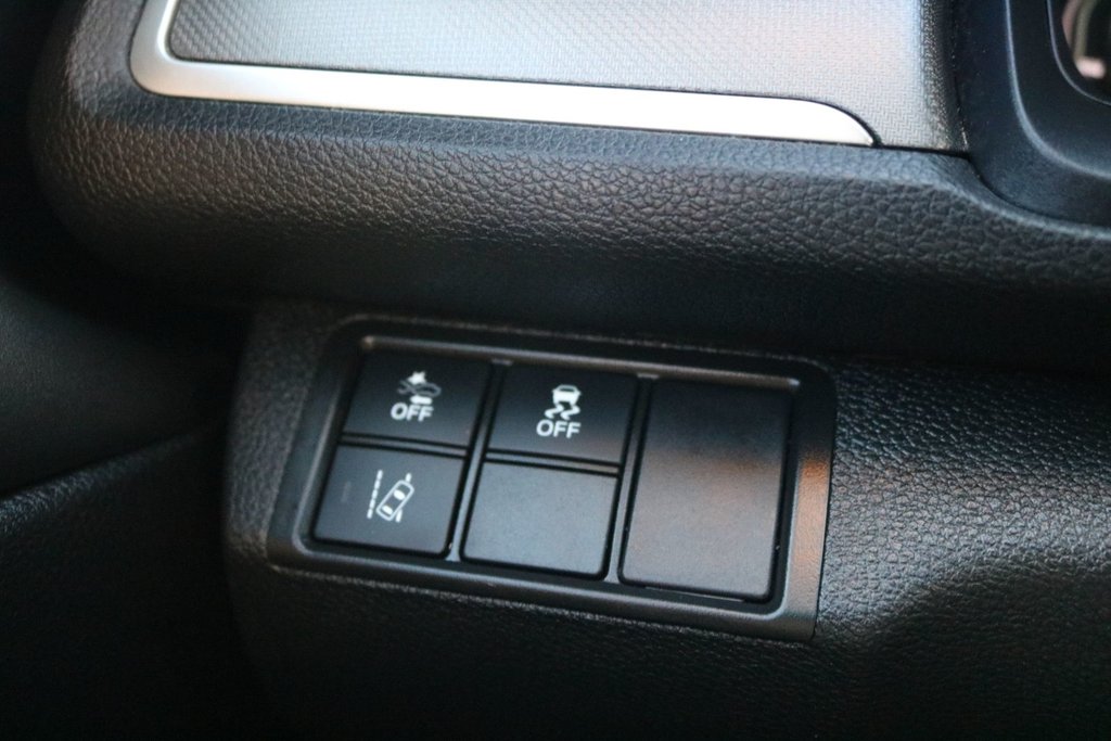 2021 Honda Civic LX in Montréal, Quebec - 12 - w1024h768px