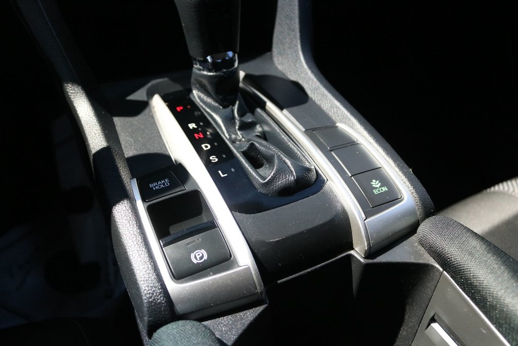 2021 Honda Civic LX in Montréal, Quebec - 13 - w1024h768px