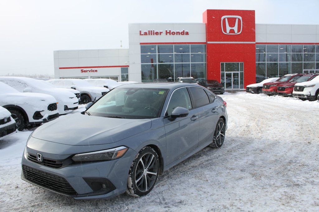 2022 Honda Civic Touring in Gatineau, Quebec - 1 - w1024h768px