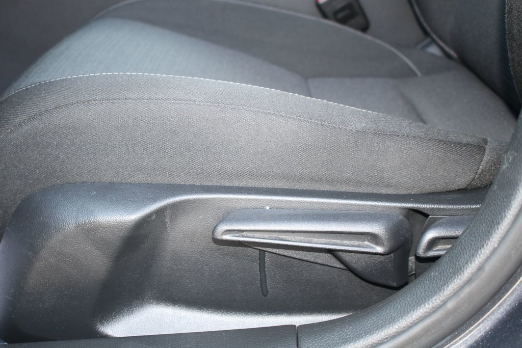 2022 Honda Civic LX in Gatineau, Quebec - 23 - w1024h768px