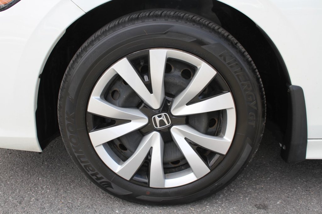 2022 Honda Civic LX in Gatineau, Quebec - 23 - w1024h768px