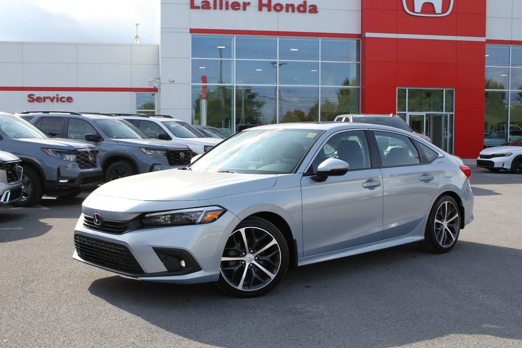 Honda Civic Touring 2022 à Gatineau, Québec - 1 - w1024h768px