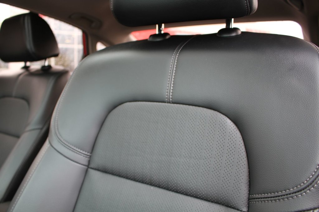 2022 Honda Civic Touring in , Quebec - 24 - w1024h768px