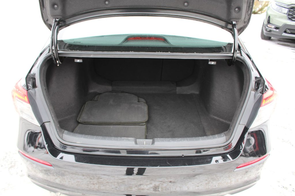 2022 Honda Civic LX in , Quebec - 22 - w1024h768px