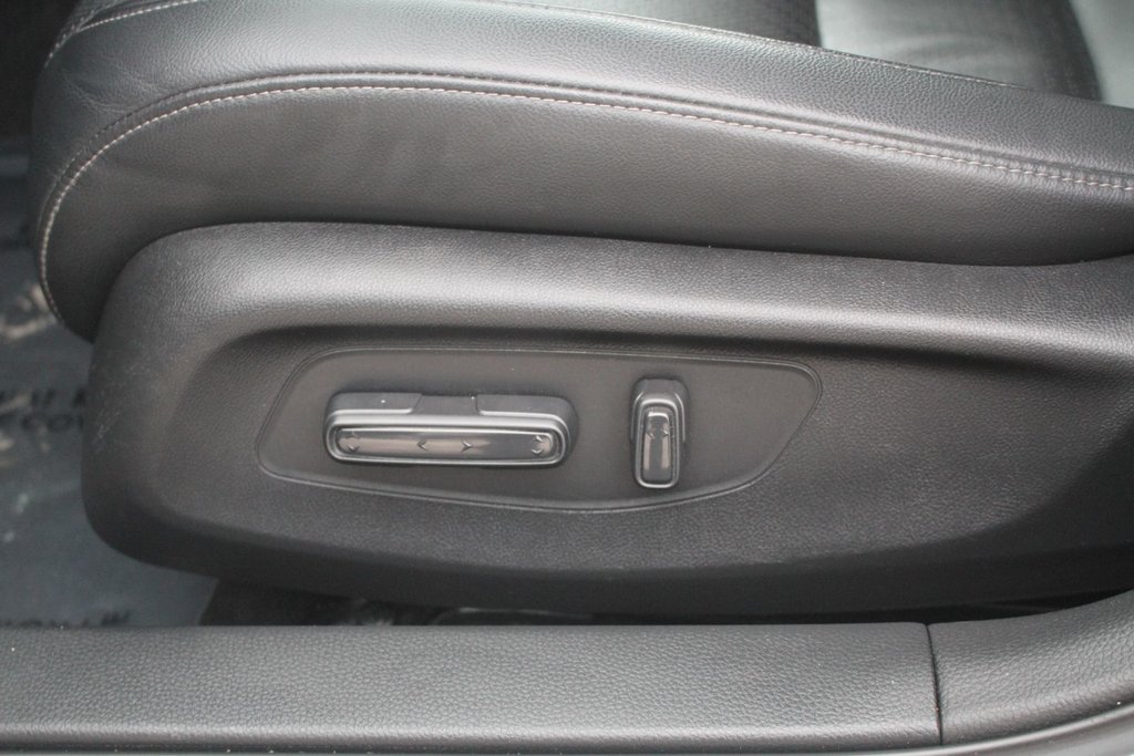 Honda Civic Touring 2022 à , Québec - 25 - w1024h768px