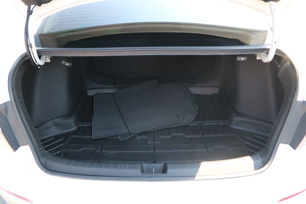 2022 Honda Civic Touring in Gatineau, Quebec - 27 - w1024h768px