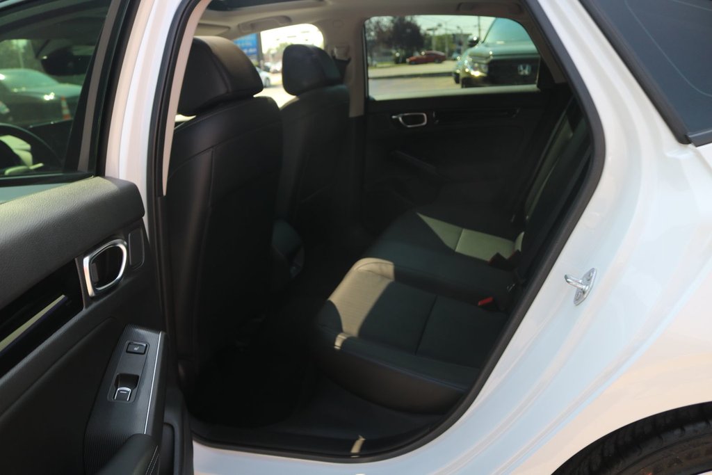 2022 Honda Civic Touring in Gatineau, Quebec - 8 - w1024h768px