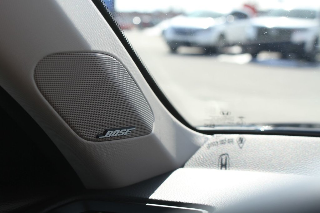 Honda Civic Touring 2023 à Gatineau, Québec - 24 - w1024h768px