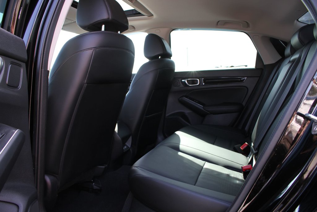 Honda Civic Touring 2023 à Gatineau, Québec - 8 - w1024h768px