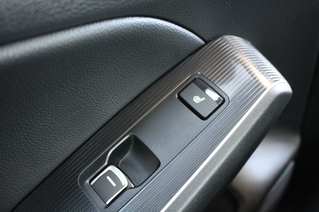 Honda Civic Touring 2023 à Gatineau, Québec - 9 - w1024h768px