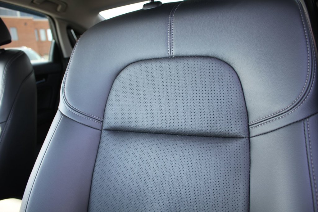 Honda Civic Touring 2023 à Gatineau, Québec - 26 - w1024h768px