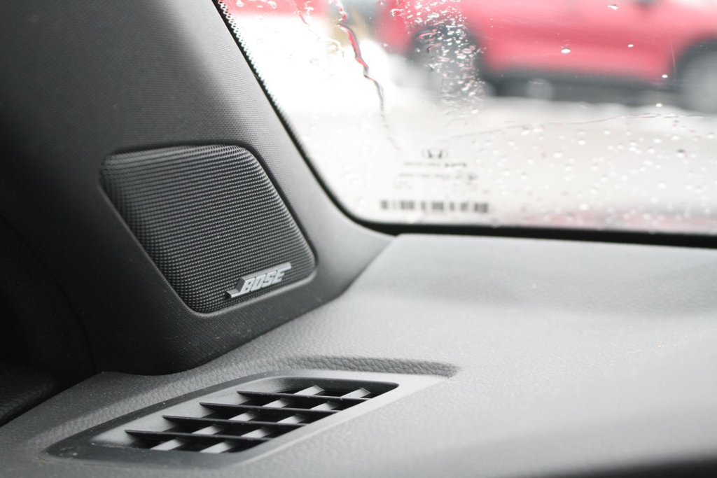 Honda CR-V Hybrid Touring | AWD 2023 à Gatineau, Québec - 15 - w1024h768px