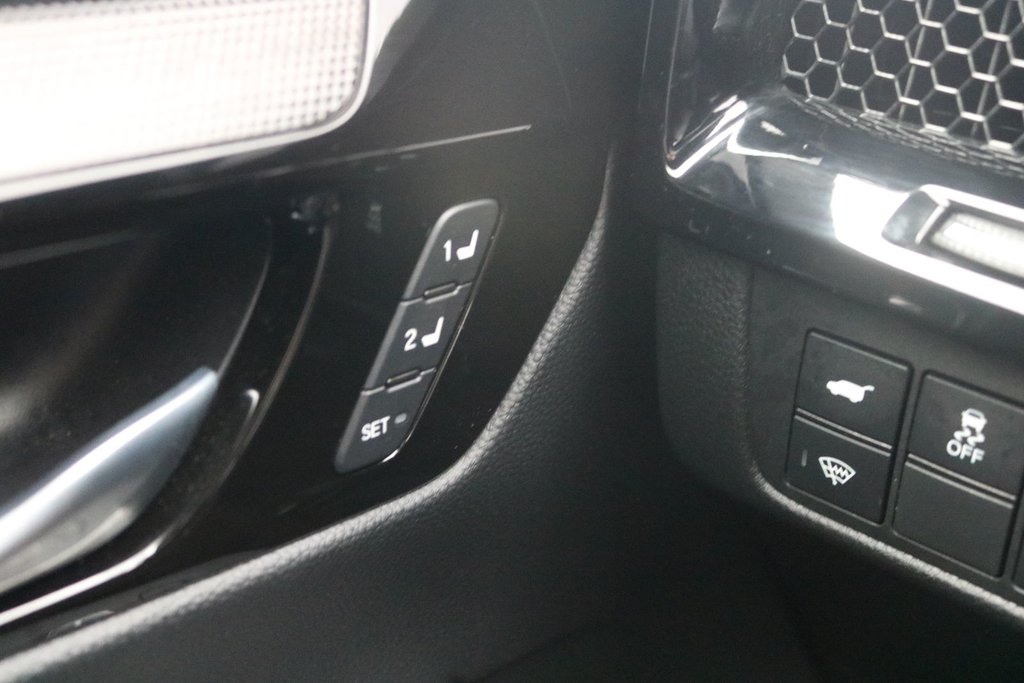 Honda CR-V Hybrid Touring 2023 à Gatineau, Québec - 15 - w1024h768px