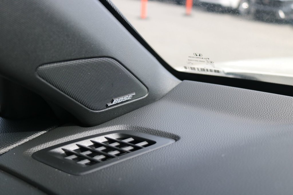 2023 Honda CR-V Hybrid Touring | AWD in Gatineau, Quebec - 15 - w1024h768px