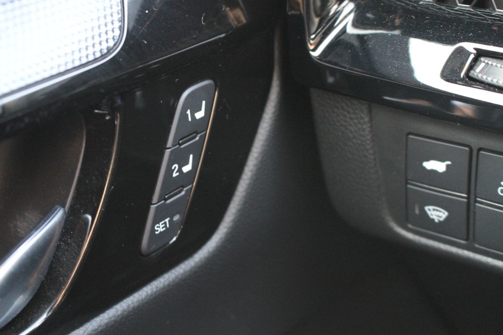 Honda CR-V Hybrid Touring 2024 à , Québec - 14 - w1024h768px