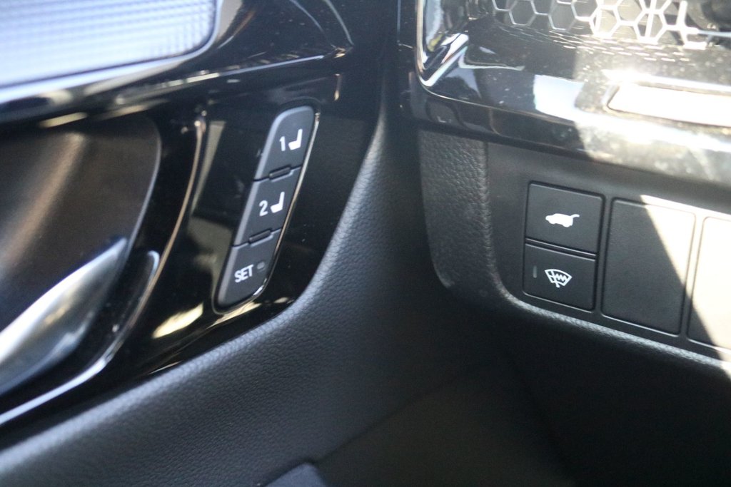 2026 Honda CR-V Hybrid Touring | AWD in Gatineau, Quebec - 14 - w1024h768px