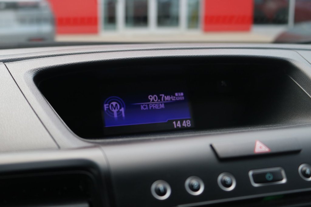 2016 Honda CR-V LX | FWD in Montréal, Quebec - 19 - w1024h768px