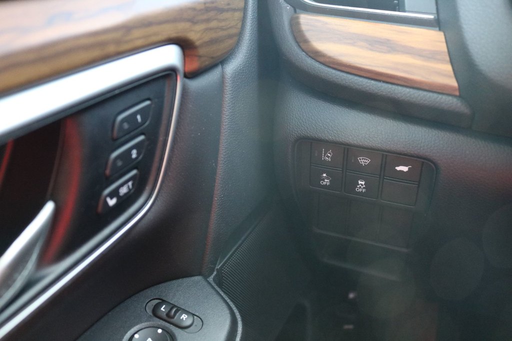 2019 Honda CR-V Touring | AWD in Gatineau, Quebec - 14 - w1024h768px