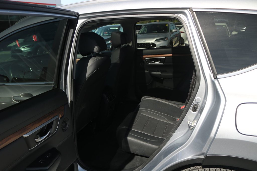 2019 Honda CR-V Touring | AWD in Gatineau, Quebec - 8 - w1024h768px